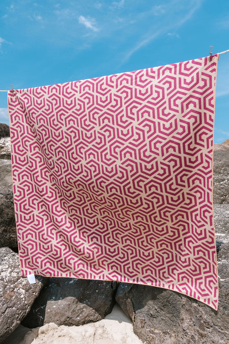 Salt & Soul Sand Free rPET Beach Towel (160x160cm)