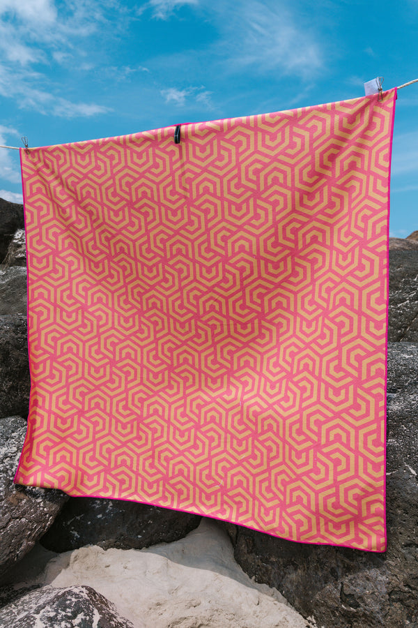 Always Growing Sand Free rPET Beach Towel (160x160cm)