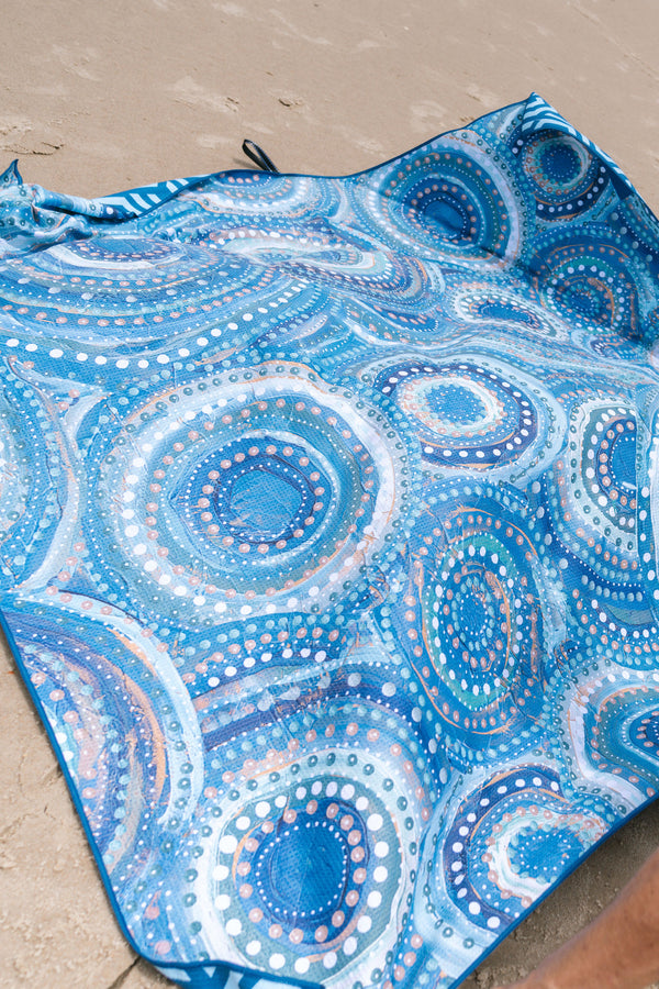 Nirrangi Sand Free rPET Beach Towel (160x160cm)