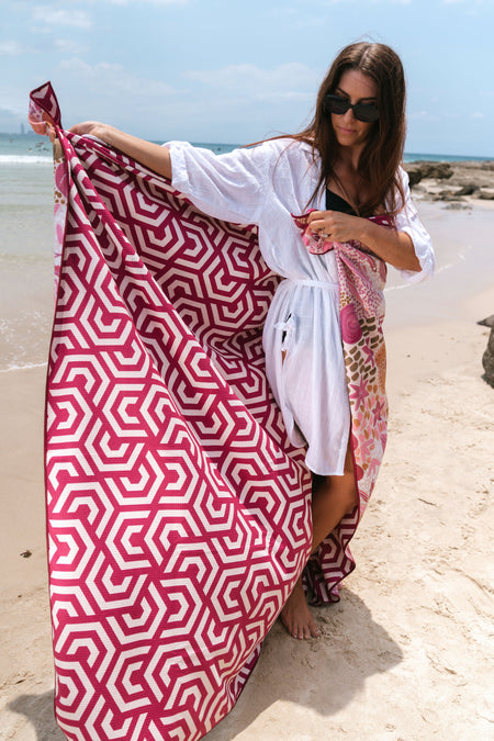 Djeran Sand Free rPET Beach Towel (160x160cm)