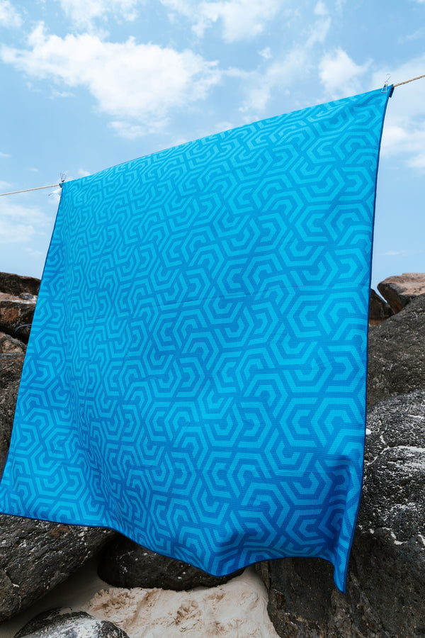 Meermay (Stingray) Journey Sand Free rPET Beach Towel (160x160cm)
