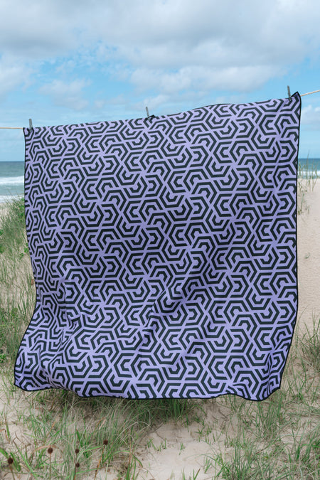 Makuru Sand Free rPET Beach Towel (160cmx160cm)