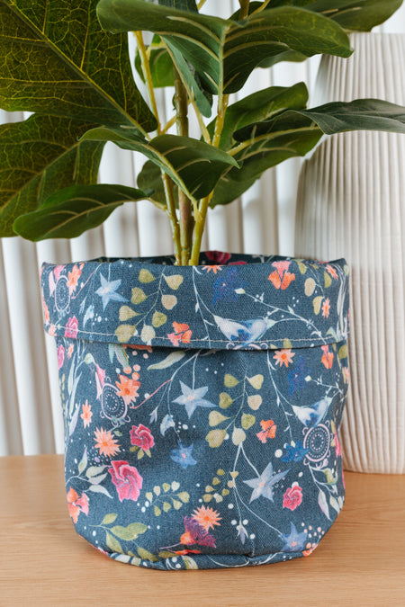 Midnight Bouquet Plant Pot