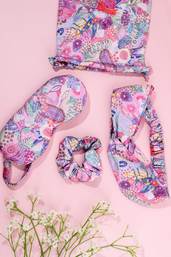 Flowers Along The River Travel Essentials Kit