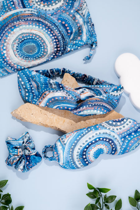 Nirrangi Travel Essentials Kit