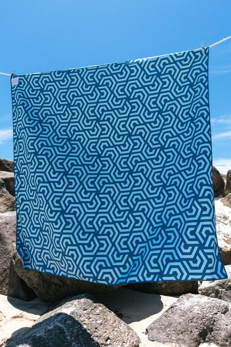 Nirrangi Sand Free rPET Beach Towel (160x160cm)