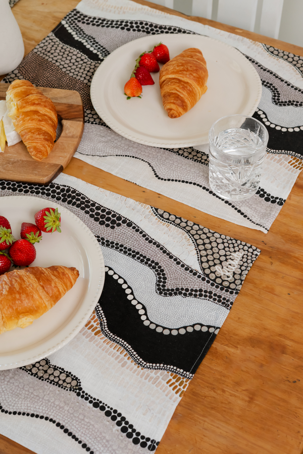 Warlangen (First Rain Storm) Linen Blend Placemat (4 Pack)