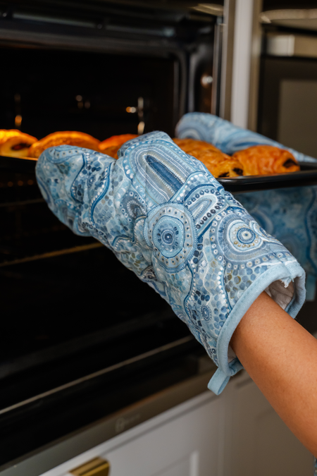 The Space Between Poly Cotton Oven Mitt (2 Pack)