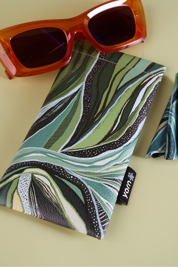 Forty Mile Scrub Glasses Case (w/ Cleaning Cloth)