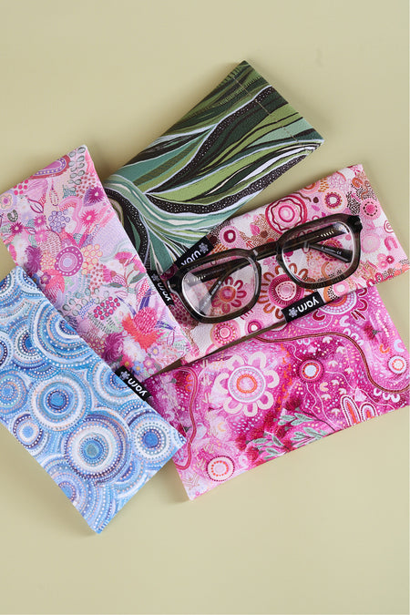 Djeran Glasses Case (w/ Cleaning Cloth)