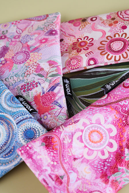 Flowers Along The River Glasses Case (w/ Cleaning Cloth)