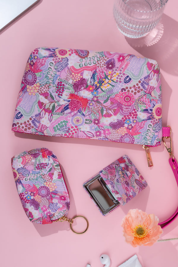 Flowers Along The River Toiletry Set