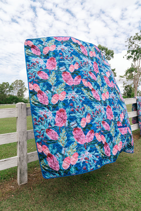 Garden Scene XL Sand Free Premium Quilted Picnic Rug (200cm x 200cm)