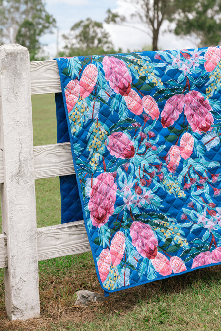 Garden Scene XL Sand Free Premium Quilted Picnic Rug (200cm x 200cm)
