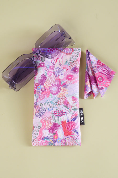 Flowers Along The River Glasses Case (w/ Cleaning Cloth)