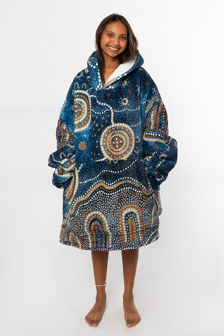 Yilawura (Night) Oversized Hooded Blanket