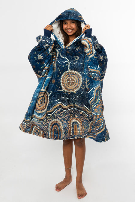 Yilawura (Night) Oversized Hooded Blanket