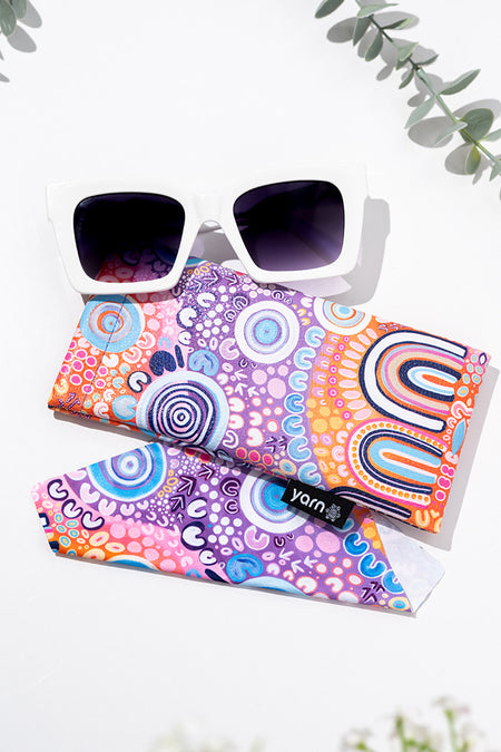 Ngootyoong (Joy) Glasses Case (w/ Cleaning Cloth)