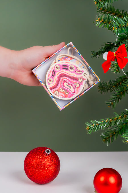 Merindah-Gunya Wooden Christmas Ornaments (4 Pack)