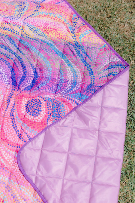 Gathering Tracks Sand Free Premium Quilted Picnic Rug (150cm x 200cm)