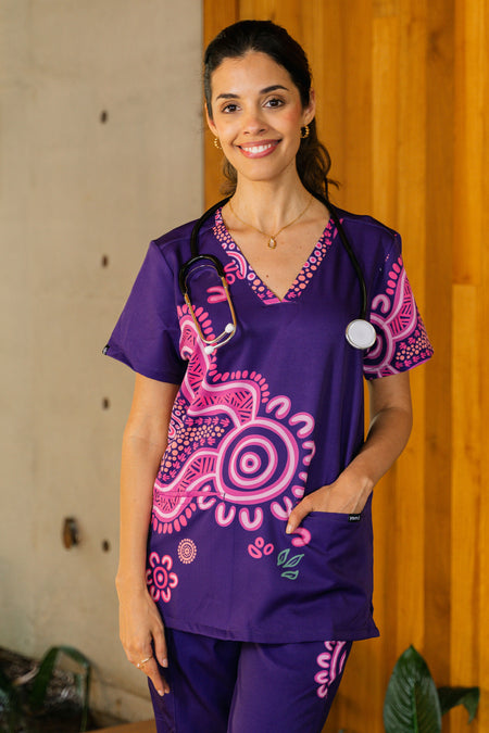 Forage Women’s Three Pocket Scrub Top