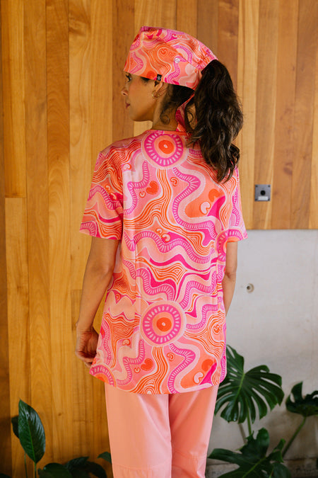 Leehan (Heart) Women’s Three Pocket Scrub Top