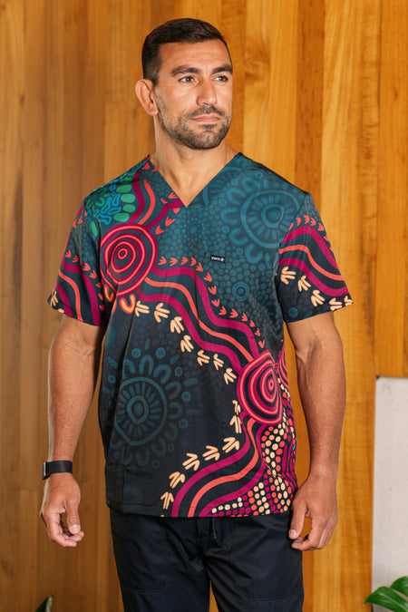 Ngabun Unisex Three Pocket Scrub Top