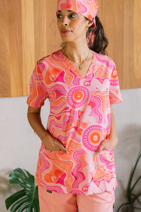 Leehan (Heart) Women’s Three Pocket Scrub Top