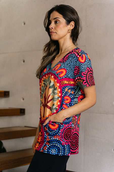 Wurung (Branches) Women's Three Pocket Scrub Top