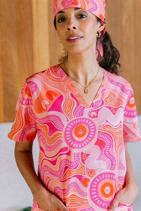 Leehan (Heart) Women’s Three Pocket Scrub Top